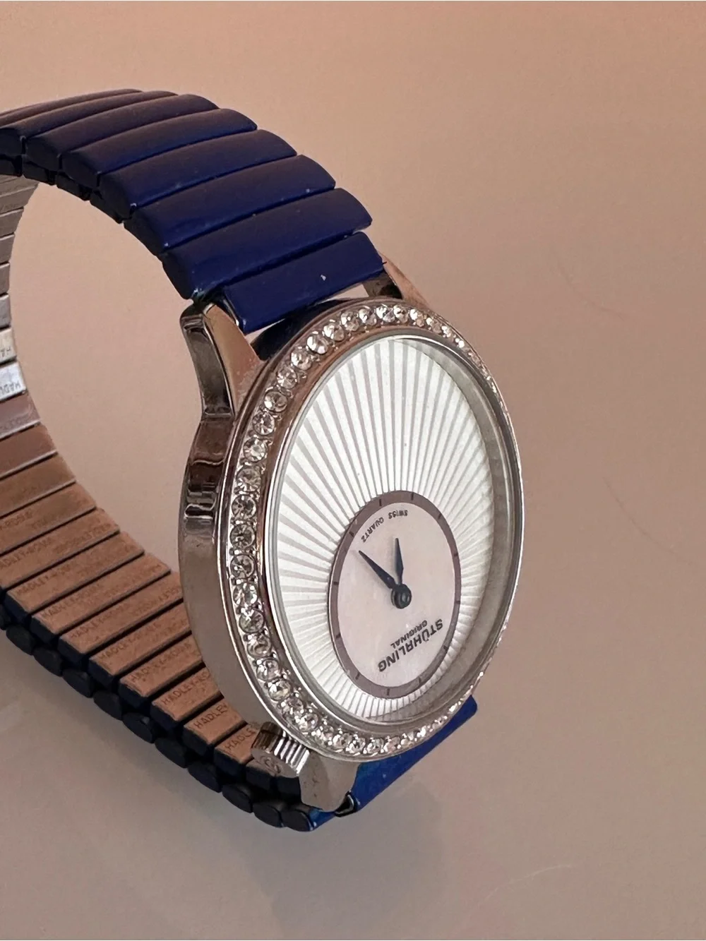Stuhrling Original Vogue Radiant 336 - Mother of Pearl and Expandable Bracelet